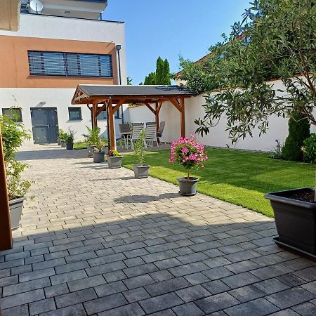 Penthouse Griemann 2 mit eigener großer Dachterrasse zum Relaxen! Illmitz Exterior foto