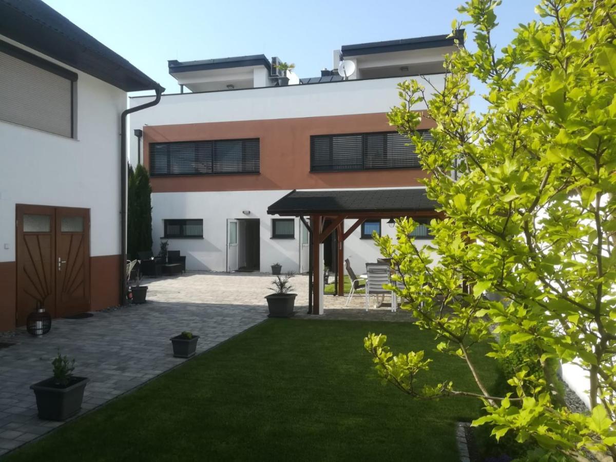 Penthouse Griemann 2 mit eigener großer Dachterrasse zum Relaxen! Illmitz Exterior foto